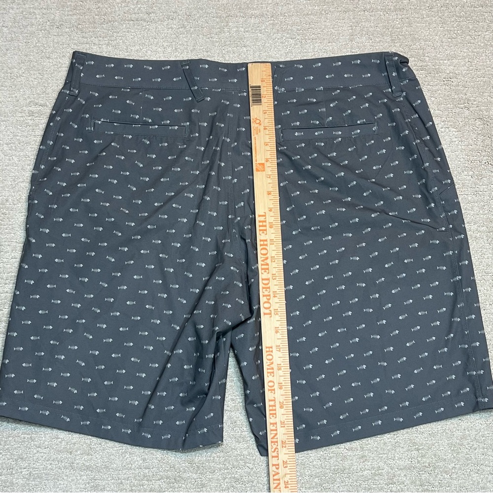 Champion Shorts Quick Dry Fishbone Pattern Mens Sz.40 Gray  Extra Zip Pocket - Picture 4 of 4
